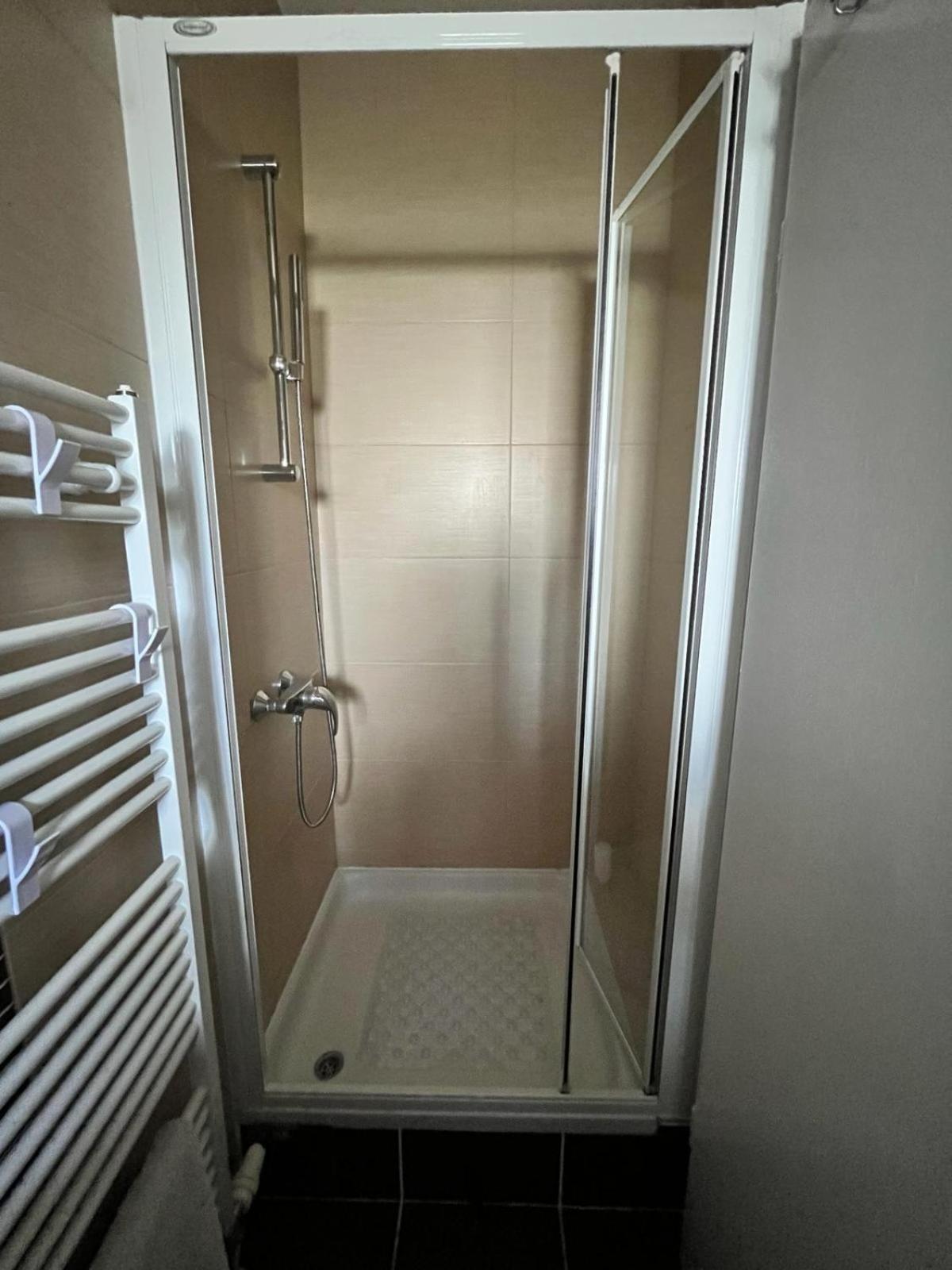 Apartman 4U Velika Gorica Near Zagreb Airport Exterior photo